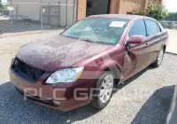 2005 Toyota AVALON фото