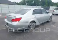 2005 Toyota AVALON фото