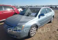 2005 Toyota AVALON photo