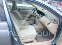 2005 Toyota AVALON фото