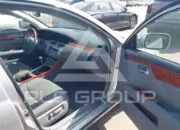 2005 Toyota AVALON фото