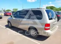 2005 KIA Sedona фото
