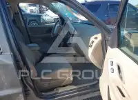 2005 Ford ESCAPE photo