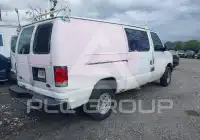 2005 Ford E-150 фото