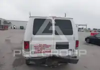 2005 Ford E-150 фото