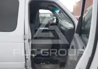 2005 Ford E-150 фото