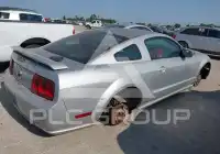 2005 Ford MUSTANG фото