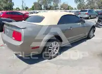 2005 Ford MUSTANG фото