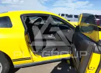 2005 Ford MUSTANG photo