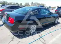 2005 Ford MUSTANG фото