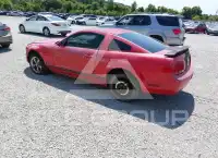 2005 Ford MUSTANG фото
