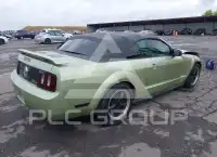 2005 Ford MUSTANG photo