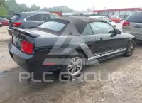2005 Ford MUSTANG фото
