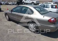 2005 Ford TAURUS фото