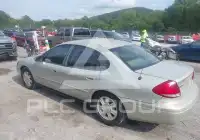 2005 Ford TAURUS photo