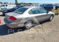 2005 Ford TAURUS photo