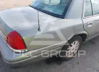 2005 Ford CROWN photo