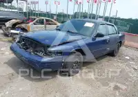 2005 Ford CROWN photo