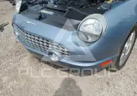 2005 Ford Thunderbird photo