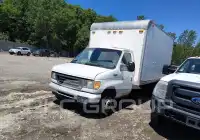 2005 Ford E-350 photo