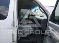 2005 Ford E-250 фото