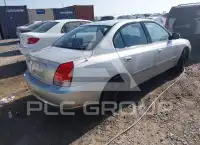 2005 Hyundai Elantra photo