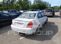 2005 Hyundai Elantra photo