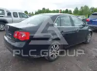 2005 Volkswagen Jetta photo