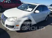 2005 Volkswagen Jetta photo