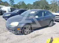 2005 Volkswagen Jetta photo