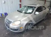 2005 Volkswagen Jetta photo