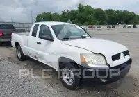 2006 Mitsubishi RAIDER photo