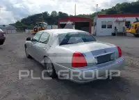 2006 Lincoln Town фото