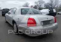 2006 Lincoln Town photo