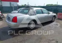 2006 Lincoln Town фото