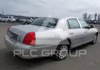 2006 Lincoln Town photo