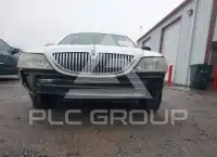 2006 Lincoln Town photo