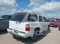 2006 GMC YUKON фото