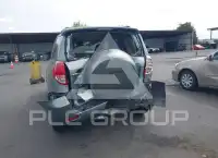 2006 Toyota RAV4 фото