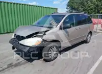 2006 Toyota SIENNA фото