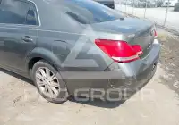 2006 Toyota AVALON photo