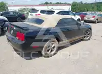 2006 Ford MUSTANG фото