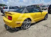 2006 Ford MUSTANG фото