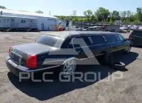 2007 Lincoln Town фото