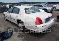 2007 Lincoln Town фото