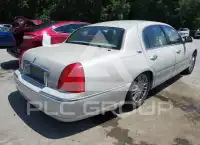 2007 Lincoln Town фото
