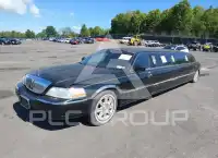 2007 Lincoln Town фото