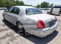 2007 Lincoln Town фото