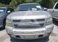 2008 Chevrolet Suburan photo