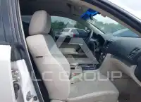 2008 Subaru Outback photo